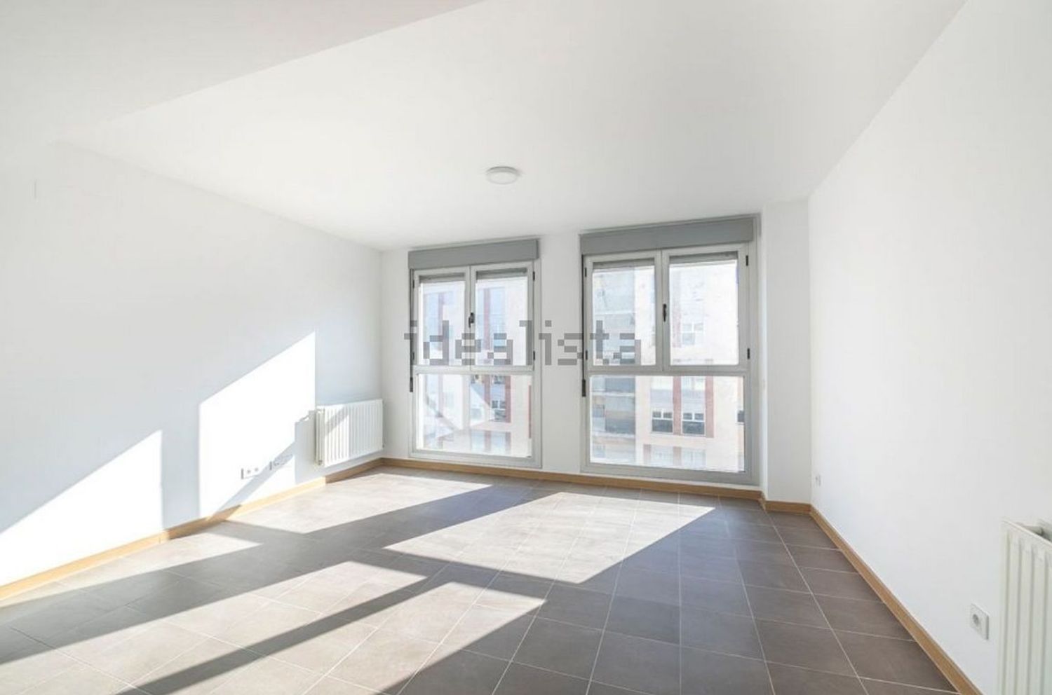 Piso en avenida de Castilla y León, 11 - Foto 2