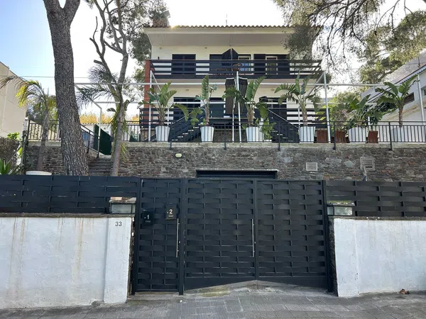 Chalet pareado en avenida 350, 33 - Foto 1