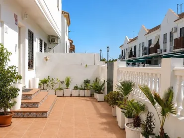 Chalet en  Avenida de Rocío Jurado 1 - Foto 1