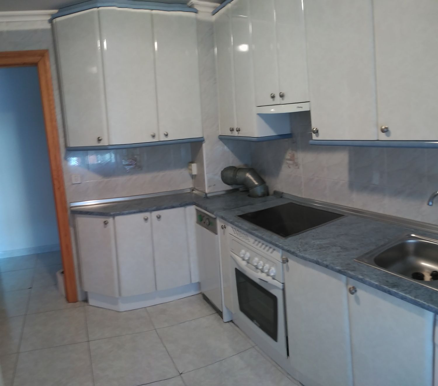 Piso en Calle Emiliano Bernabé, 14 - Foto 2