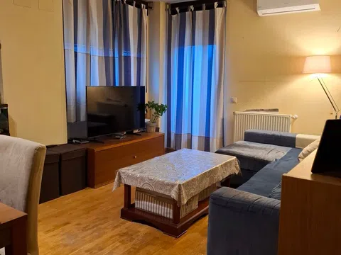 Piso en calle Monasterio de Oseira, 5