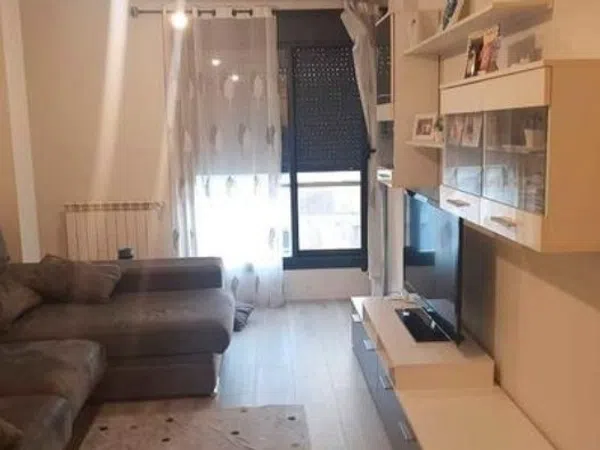 Piso en Hermanos calderon, 22
