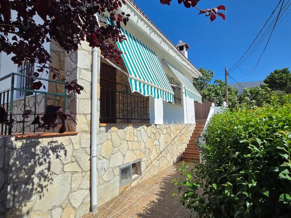 Chalet adosado en Avenida Constitución, 153 - Foto 2