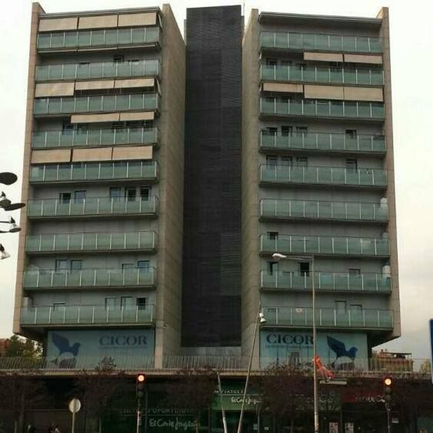 Piso en calle de la Independència, 2 - Foto 1