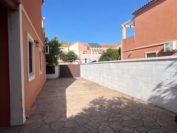 Chalet pareado en Calle del Esturion, 22 - Foto 1