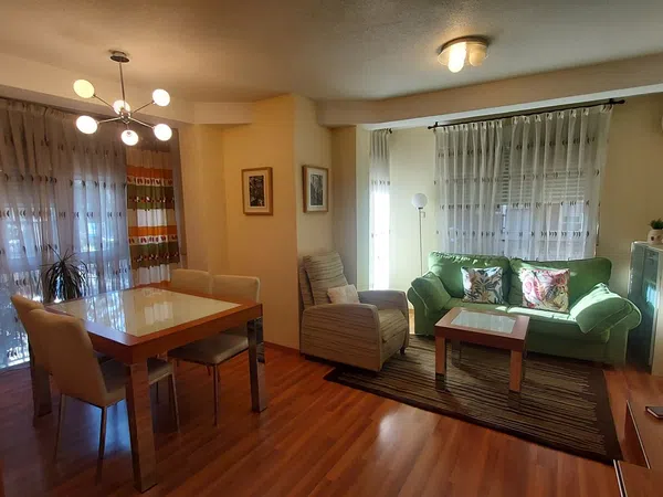 Piso en calle Conde del Campillo, 1 - Foto 1