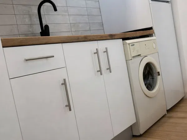 Estudio en avenida de la República Argentina, 8 - Foto 1