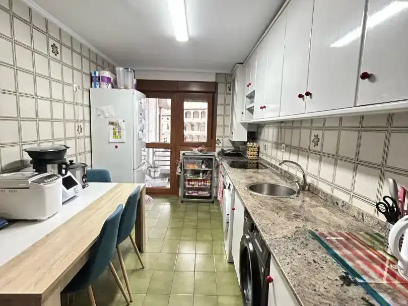 Piso en  Avenida de Valdecilla 27 - Foto 14