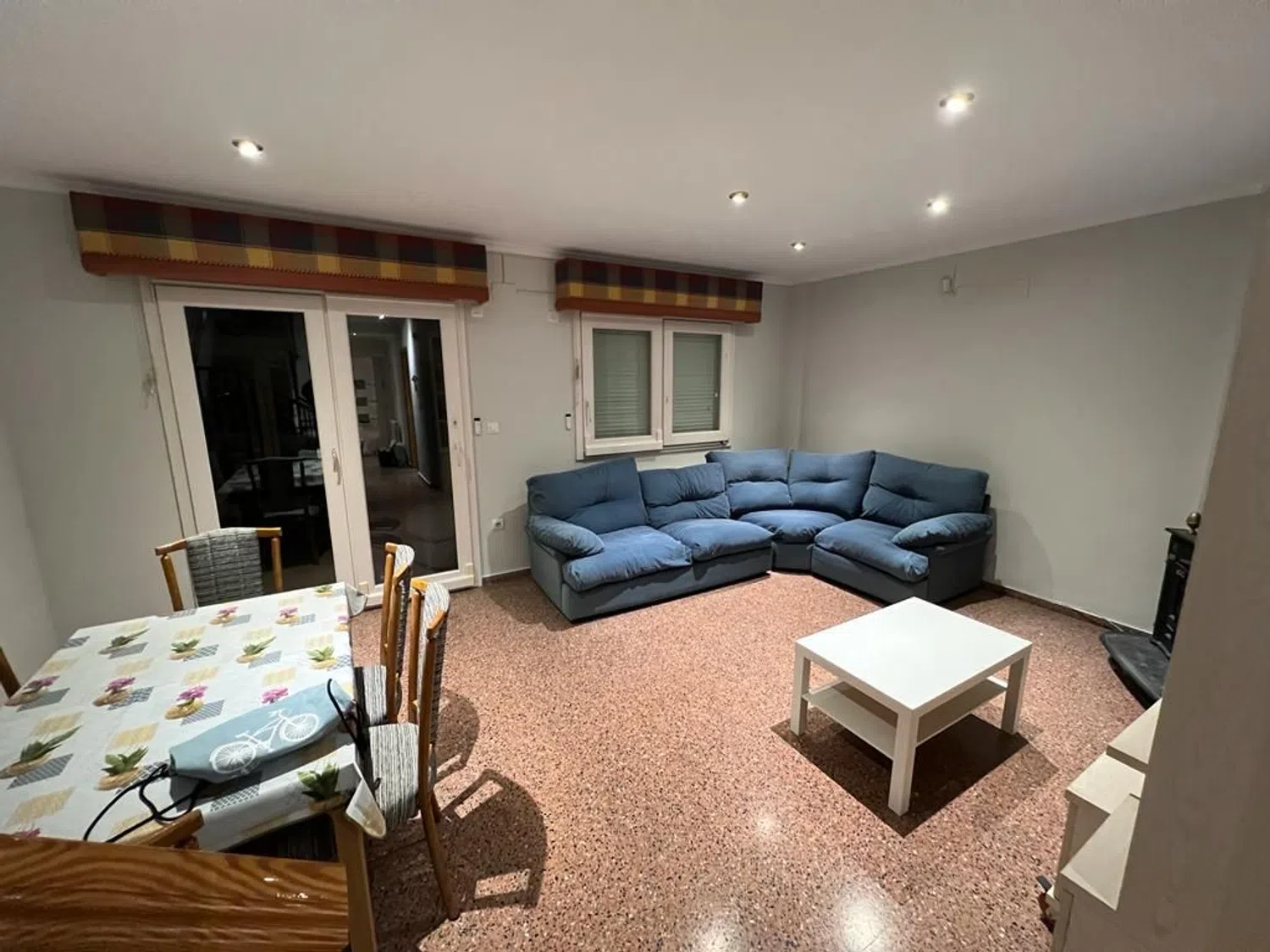 Chalet adosado en Petrer - Foto 1
