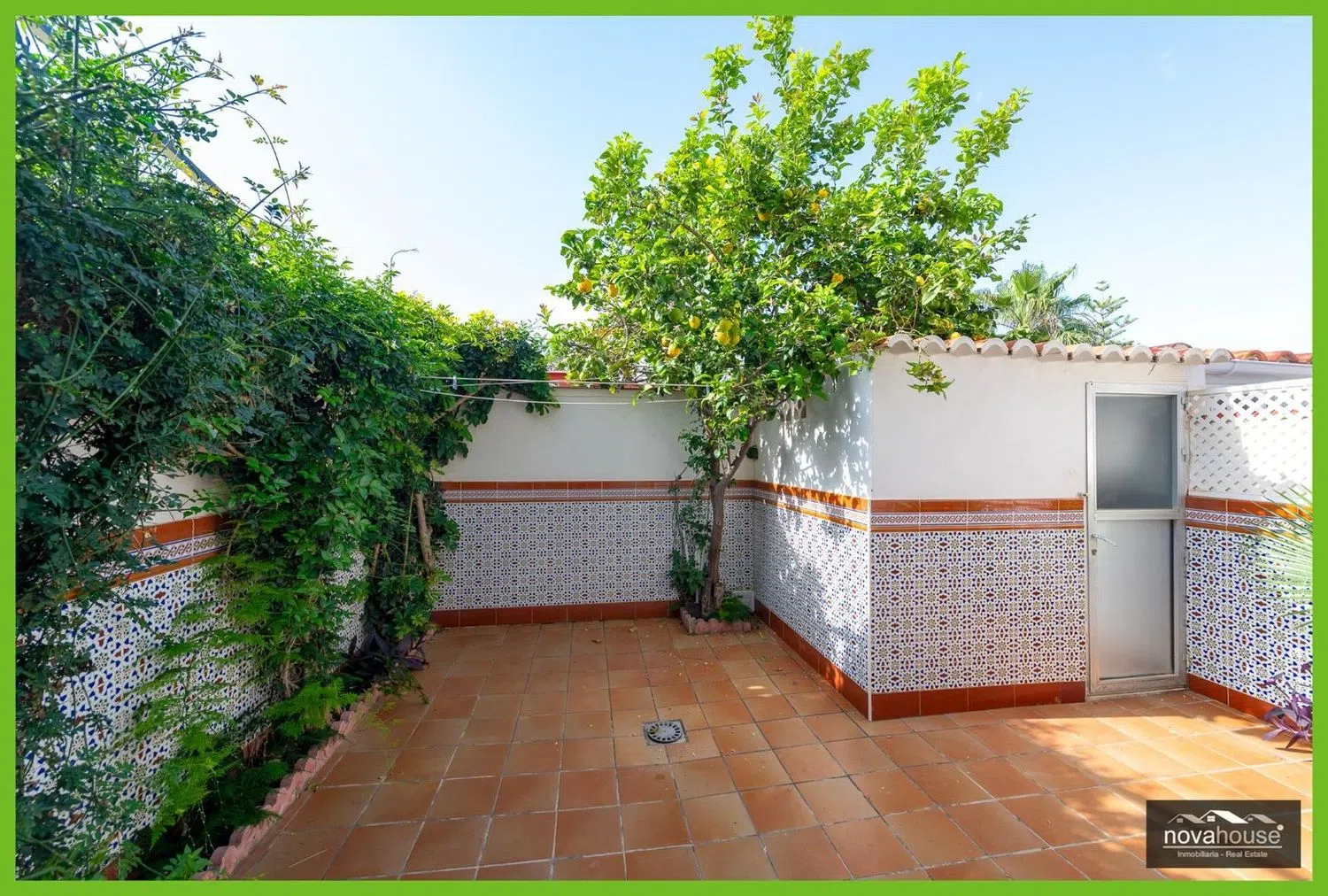 Chalet adosado en calle Cajiz, 1 - Foto 1