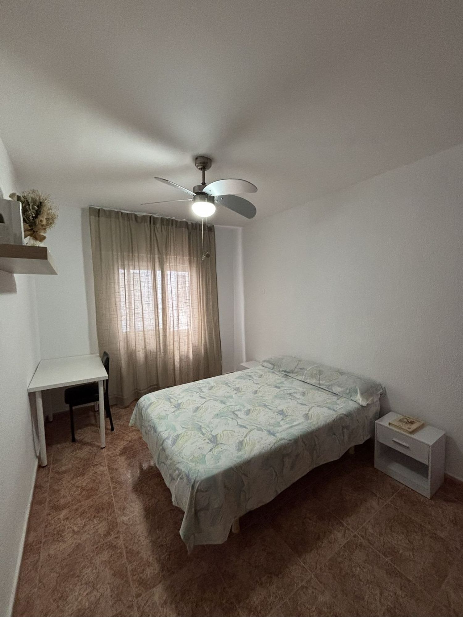 Piso en pasaje Escritor Pérez de Rivas, 2