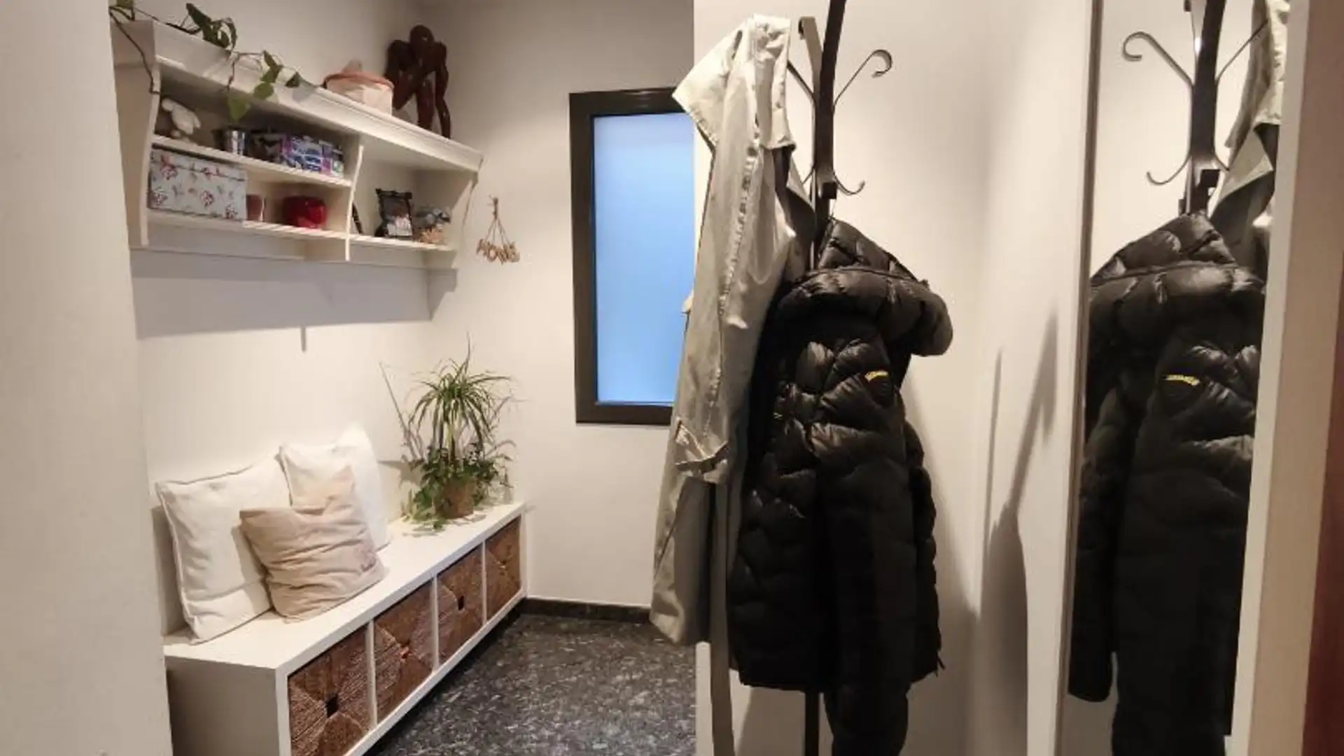 Casa adosada en  Carrer de Rector de Vallfogona 51 - Foto 2