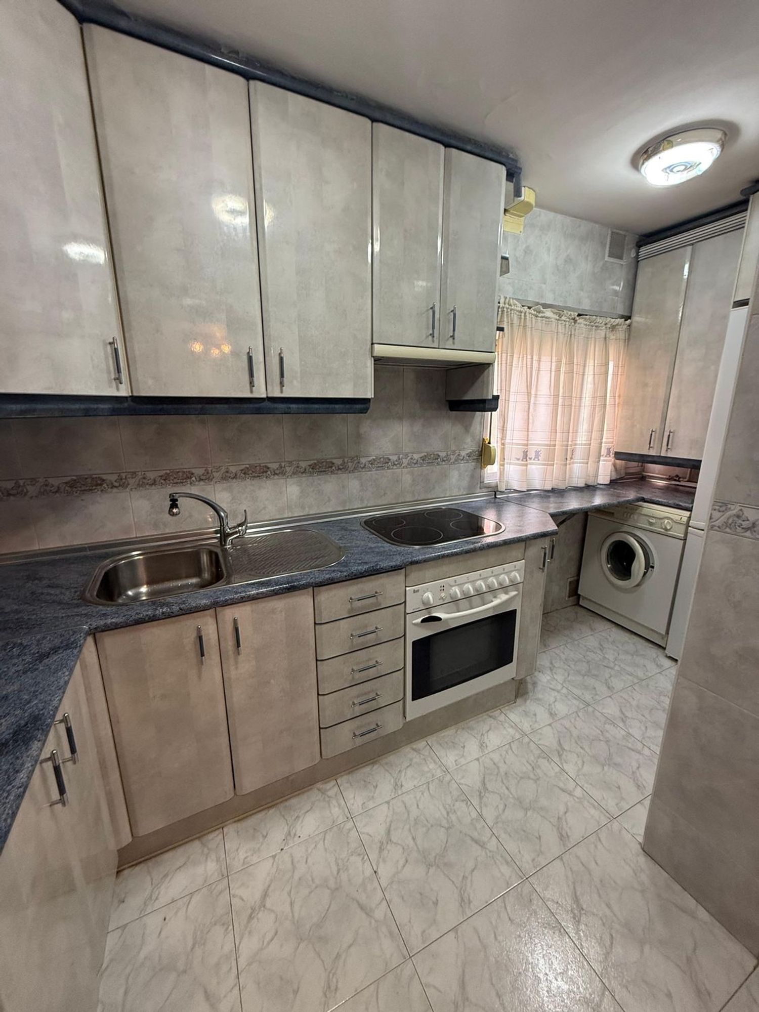 Piso en Barrio Águilas - Foto 2