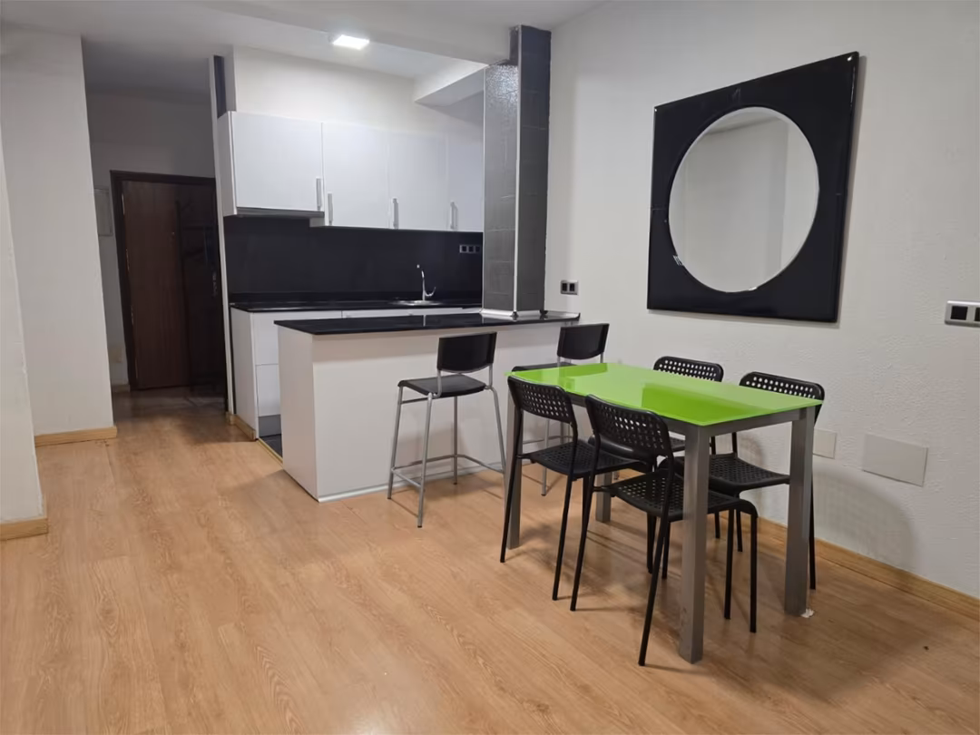 Piso en  Carrer de Sant Mateu 39 - Foto 2