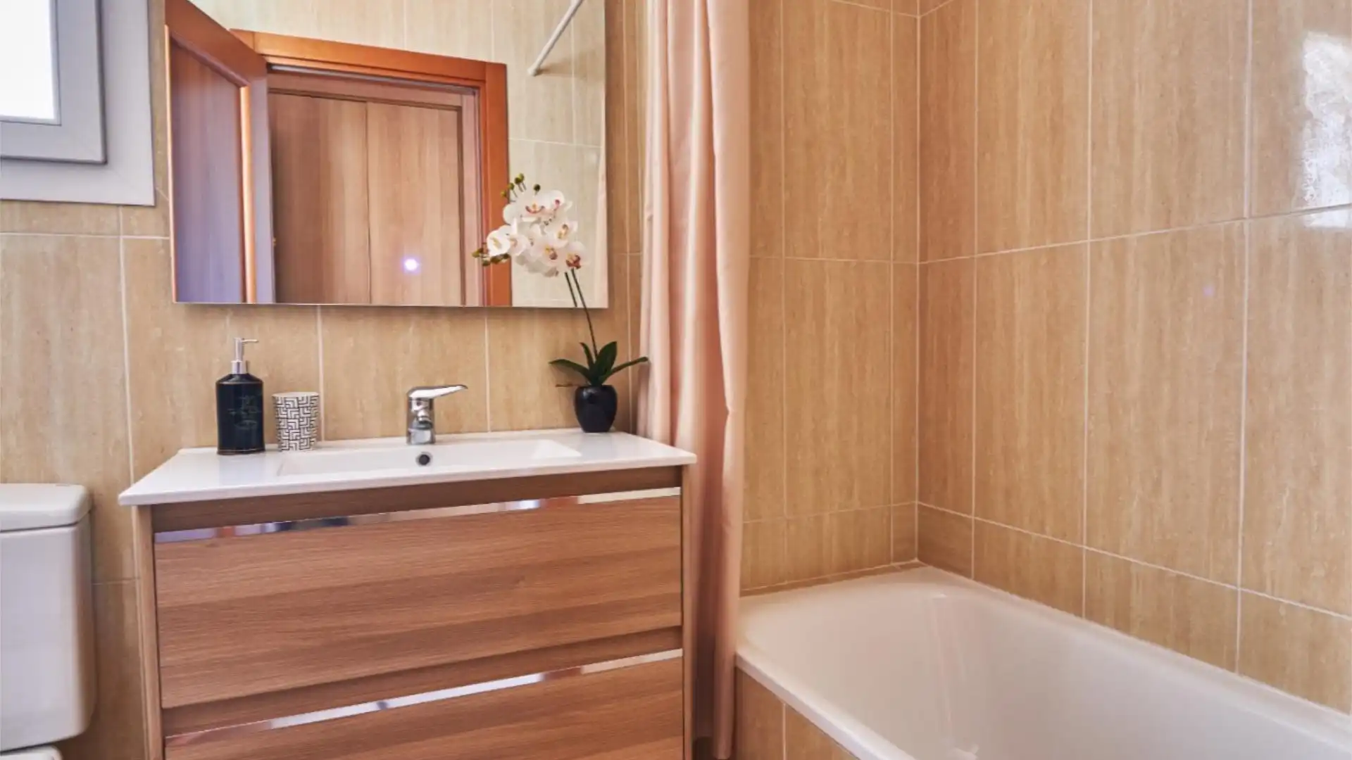 Piso en  Calle Almendro el 8 - Foto 6