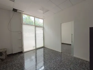 Local comercial en L'Hospitalet de Llobregat - Foto 1