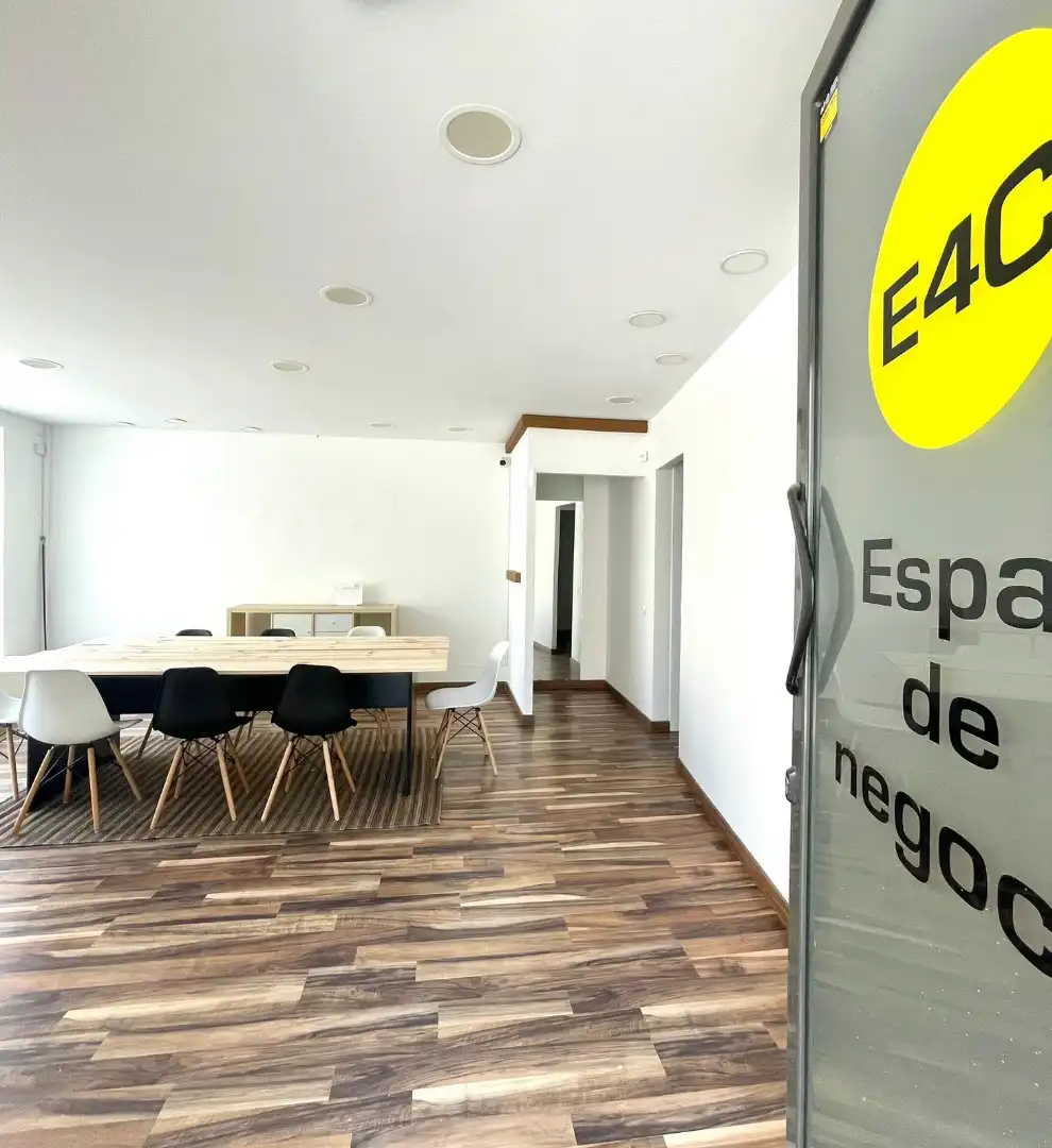 Local comercial en  Avinguda de Burgos 1 - Foto 4
