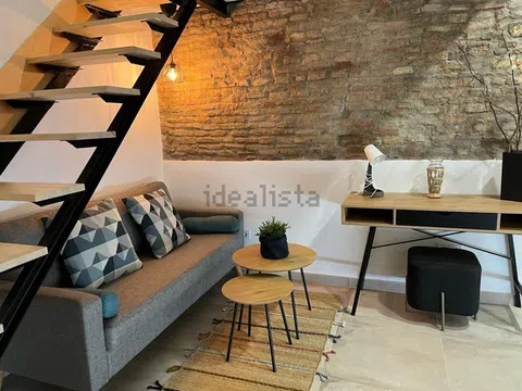 Estudio en calle dos Aceras,, 12