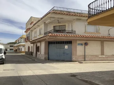 Casa adosada en  Calle las Palomas 45 - Foto 1