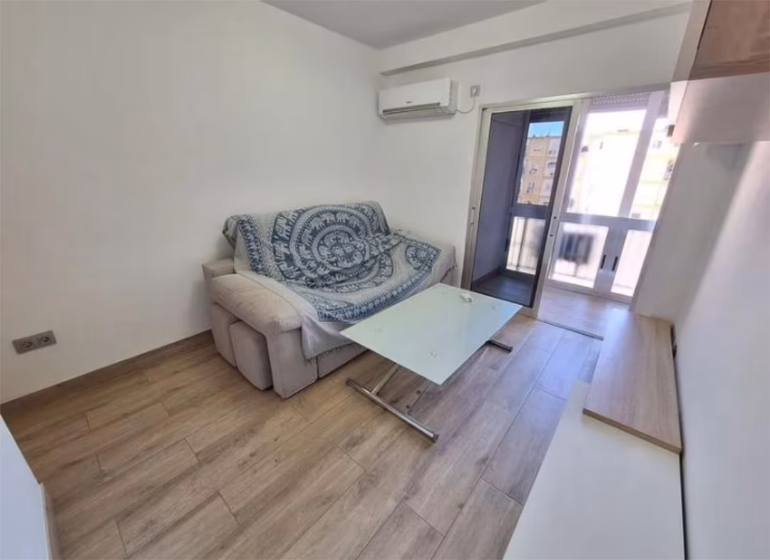 Piso en  Calle Cartagena 38