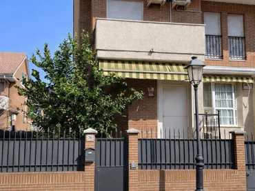 Chalet en  Calle Doctor González Ralero 22 - Foto 2