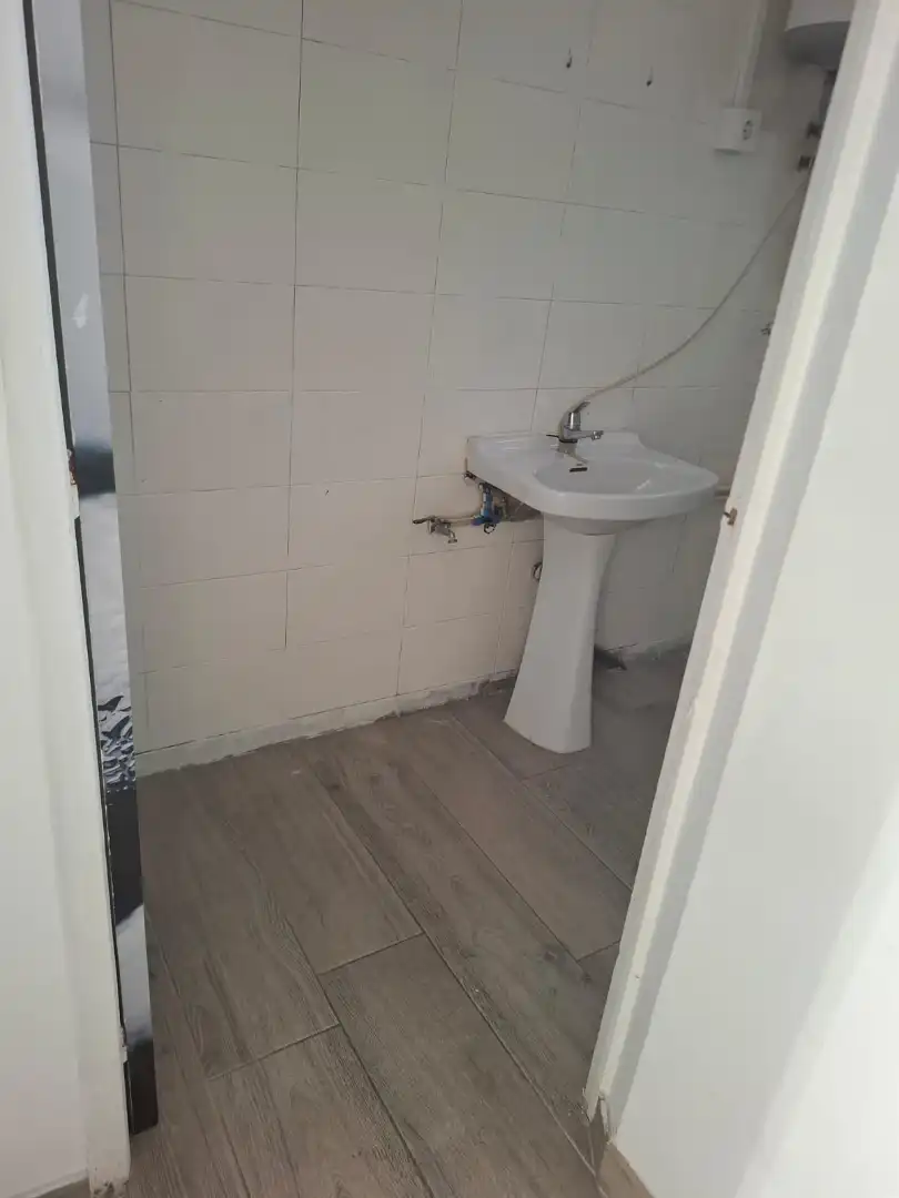 Local comercial en Badalona - Foto 8