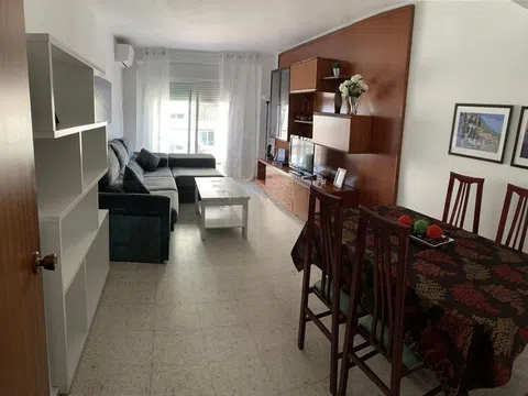 Piso en avenida Juan Sebastián Elcano, 145