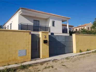 Casa adosada en Las Pérgolas - Foto 4