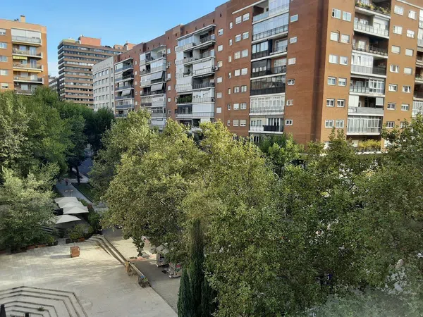 Piso en calle del Poeta Joan Maragall, 19
