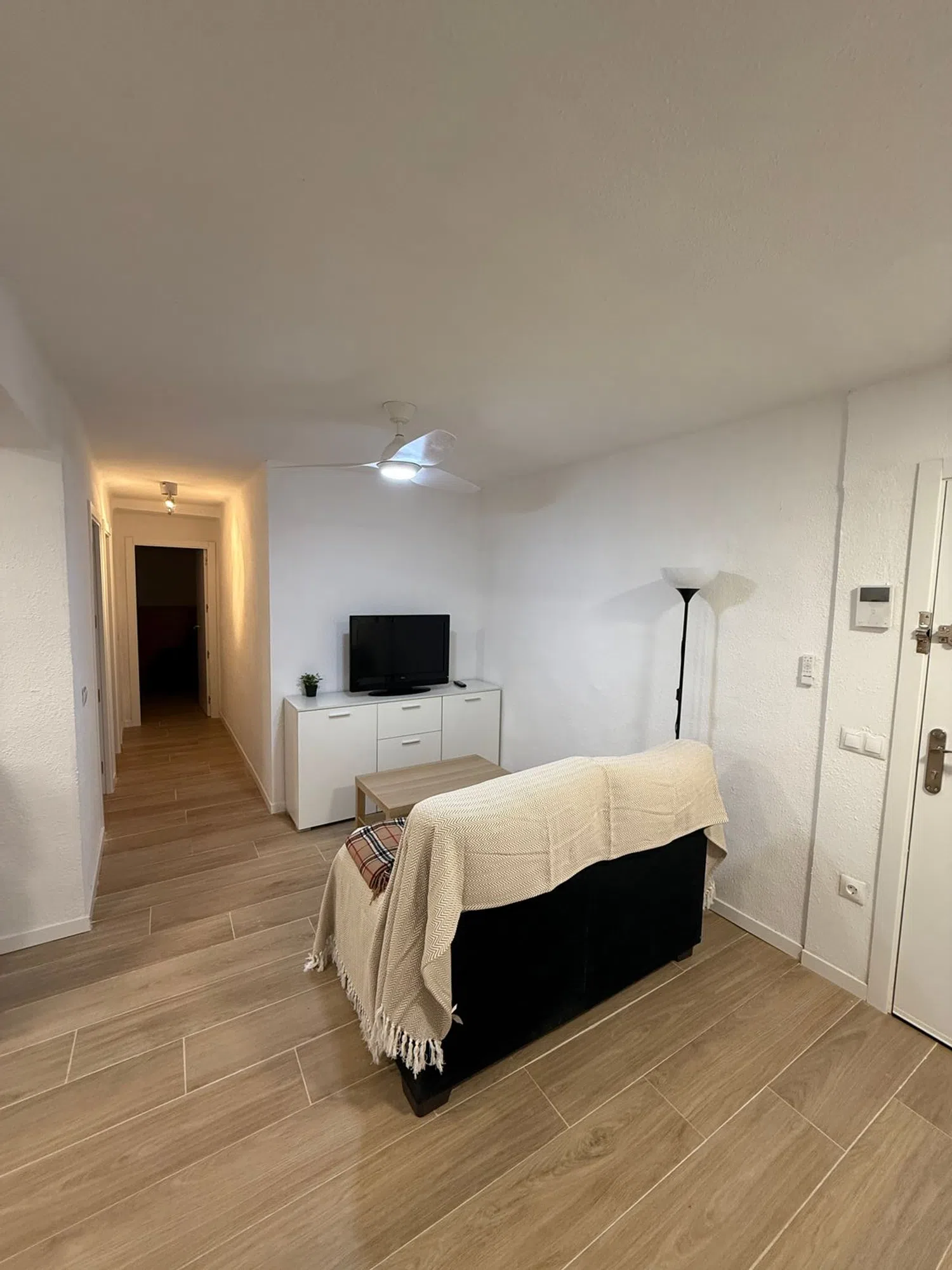 Piso en calle de Eugenia de Montijo, 73 - Foto 5