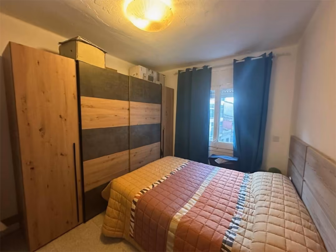 Piso en  Plaça de Ròmul 11 - Foto 3