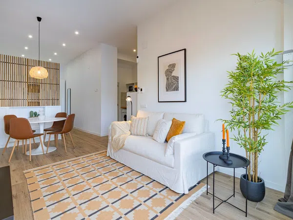 Estudio en calle de l'Uruguai, 48