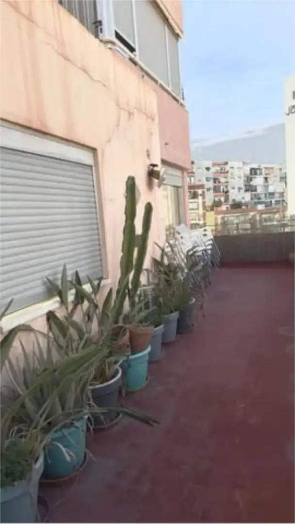 Piso en Playa Poniente - Foto 2