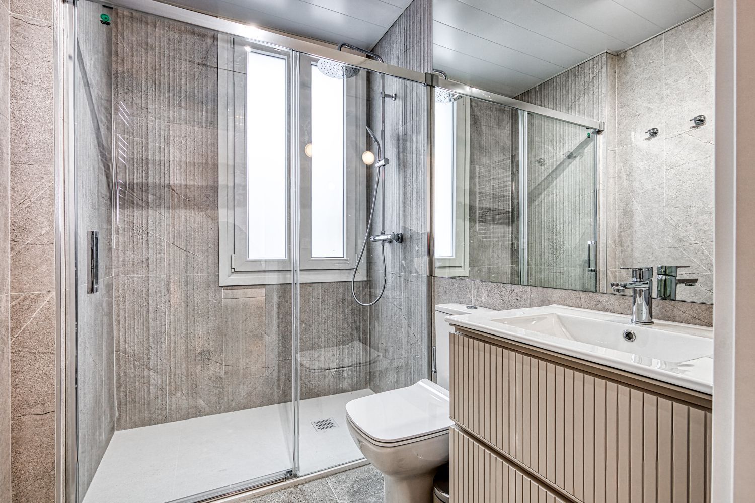 Piso en calle de Treviño - Foto 17