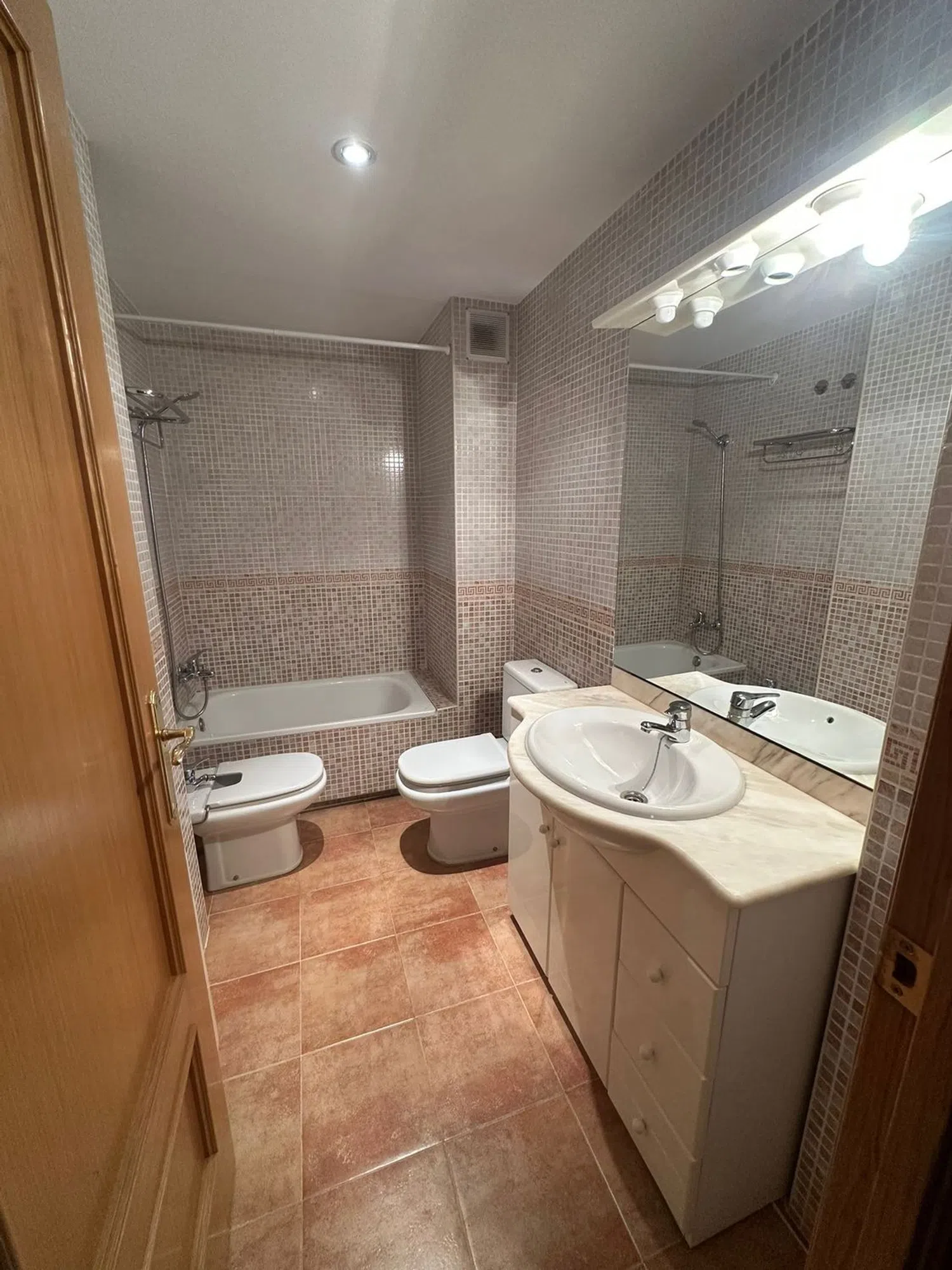 Piso en calle d'Ermengarda, 9 - Foto 4