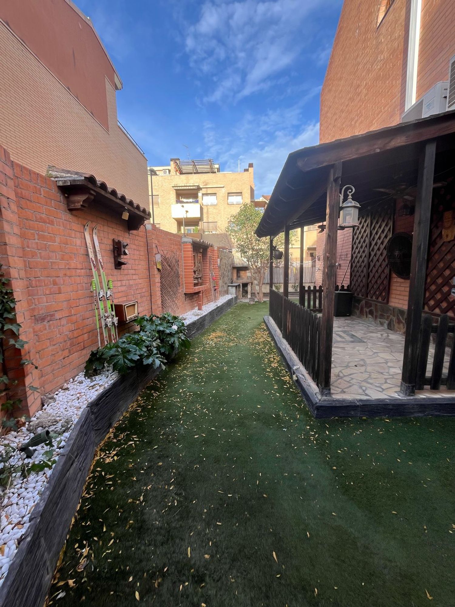 Chalet adosado en calle del Sauce, 22 - Foto 2