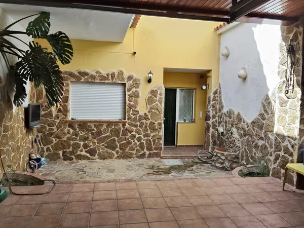 Chalet adosado en Simat de la Valldigna - Foto 2