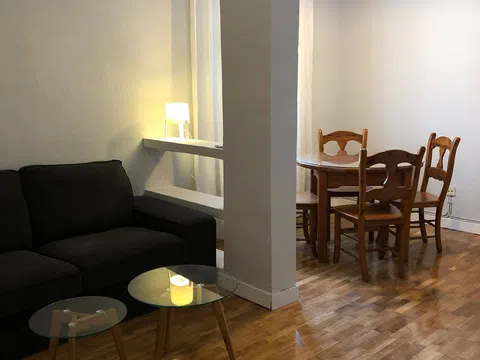 Piso en calle de Viriato, 13