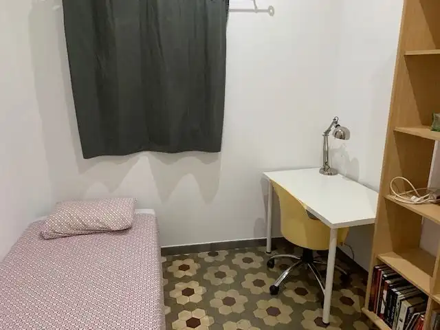Piso en  Carrer de Sagunt 103 - Foto 3