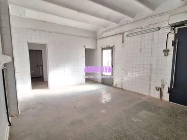 Local comercial en  Avenida Avinguda del Marquès de Mont-roig, 40 - Foto 5