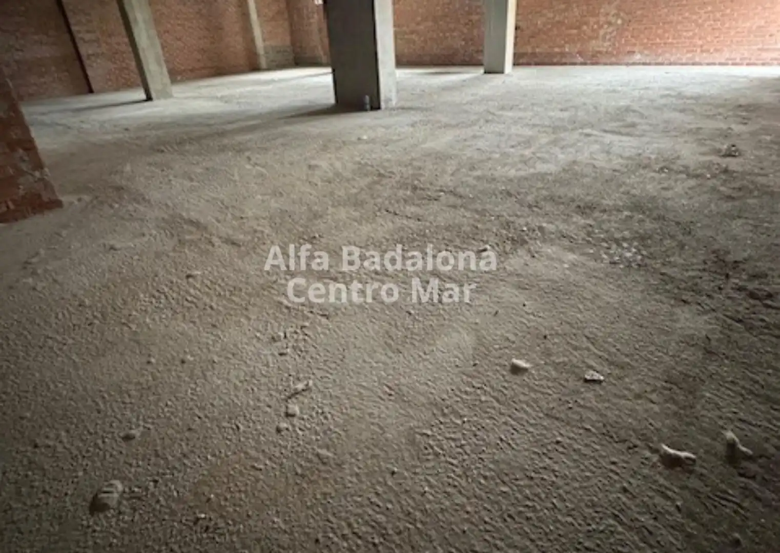Local comercial en Badalona - Foto 9