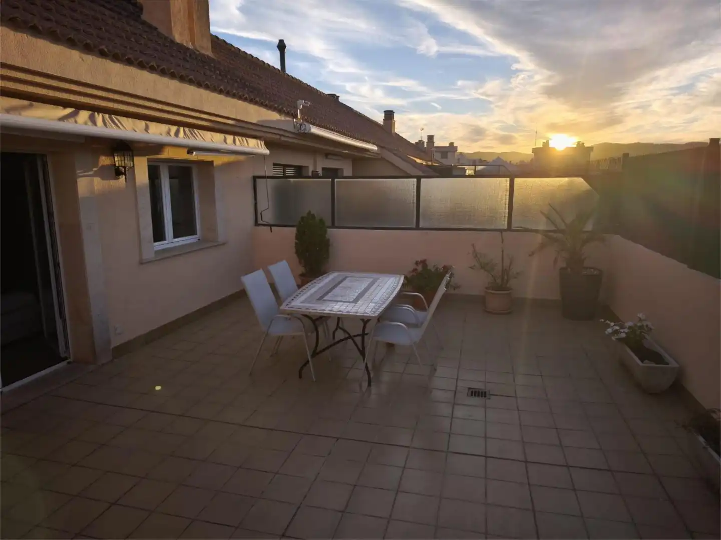 Piso en  Carrer de Josep d'Oleza 4 - Foto 3