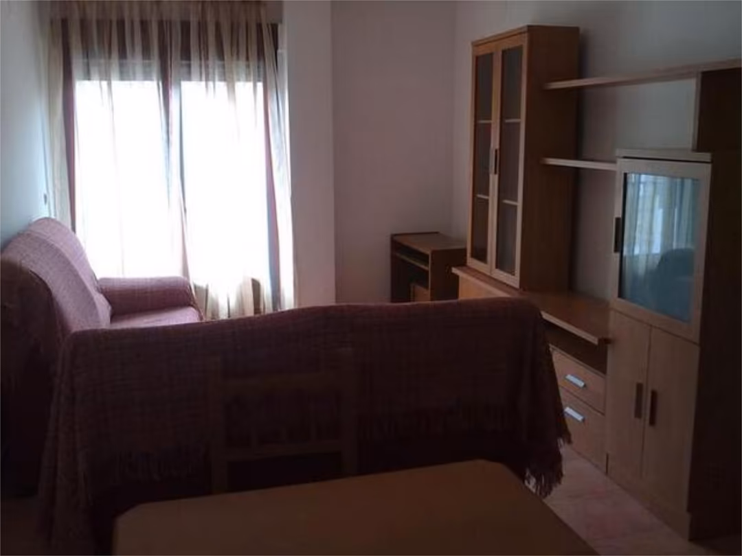 Piso en cerca de la iglesia - Foto 5