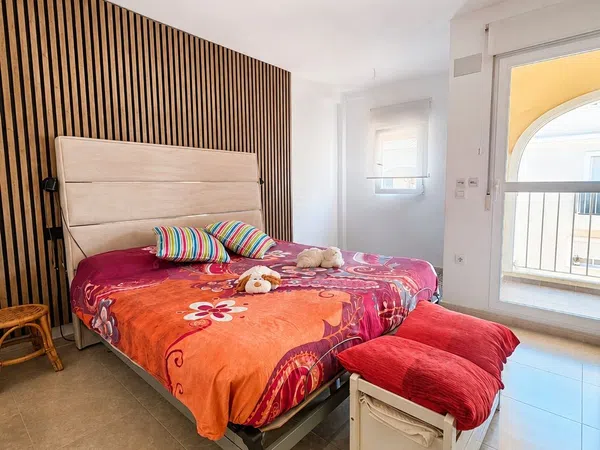 Chalet adosado en Calle Cervantes, 28 - Foto 1