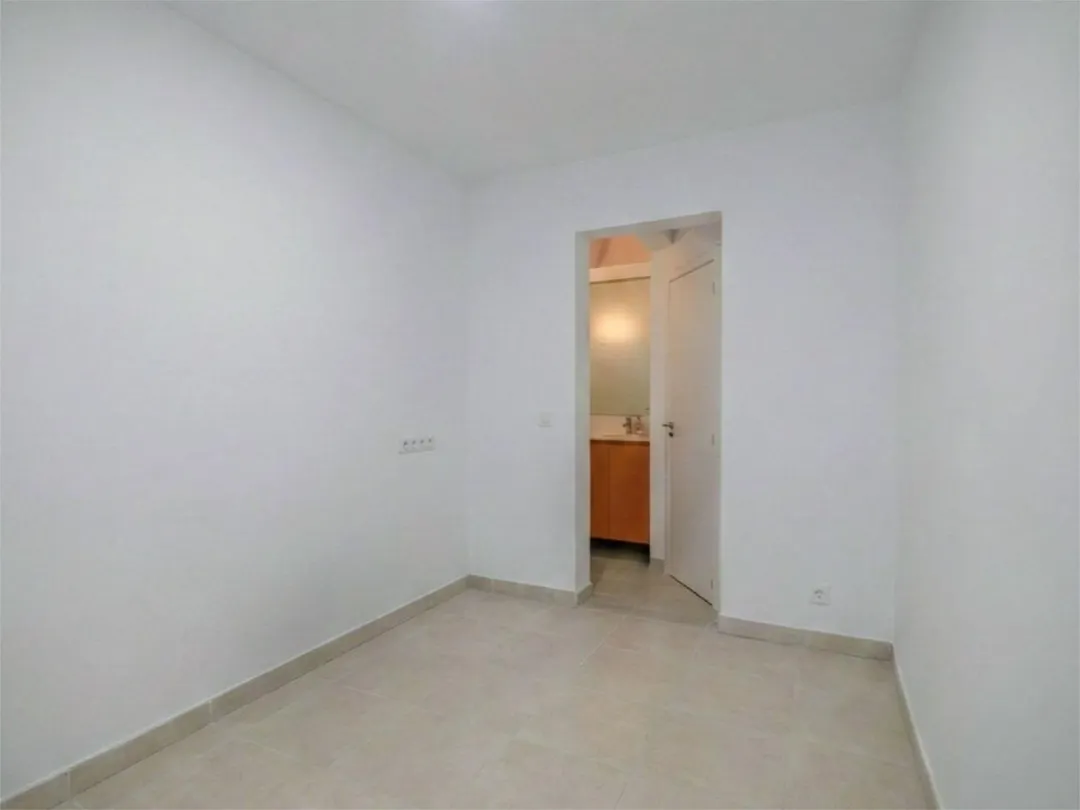 Piso en  Carrer de Rodrigo Caro 40 - Foto 12