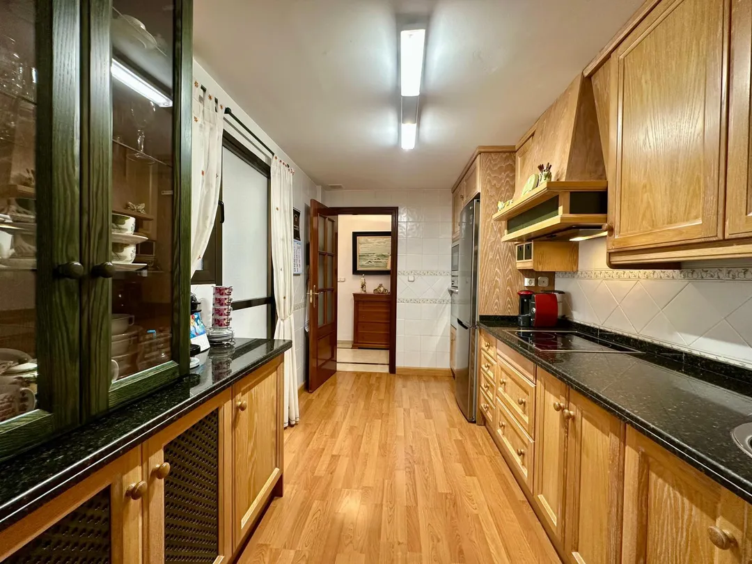 Piso en  Calle Torre de Peralada 3 - Foto 6