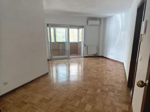 Piso en carretera de Canillas, 103