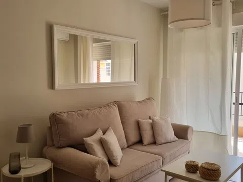 Piso en calle Castillo de Alcala de Guadaira, 16 - Foto 1