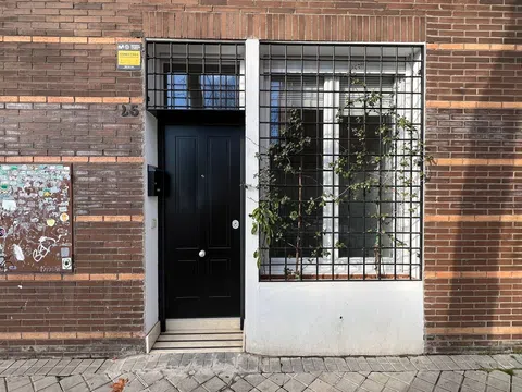 Piso en calle de Évora, 10