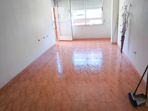 Piso en calle Maestra Francisca Llorens, 3